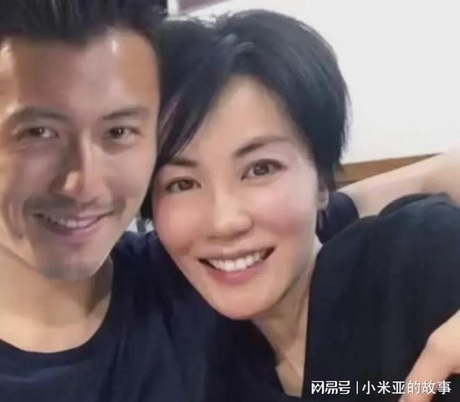 赖雅妍陈楚河最新消息，星光璀璨，爱情事业双丰收